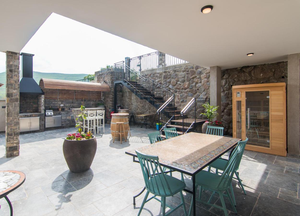 Villa טרה נובה - וילה עם ממ"ד, בריכה פרטית, ג'קוזי וסאונה ליד הכנרת Yavneʼel Exterior foto