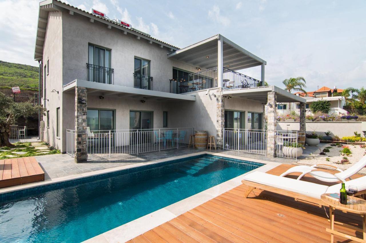 Villa טרה נובה - וילה עם ממ"ד, בריכה פרטית, ג'קוזי וסאונה ליד הכנרת Yavneʼel Exterior foto
